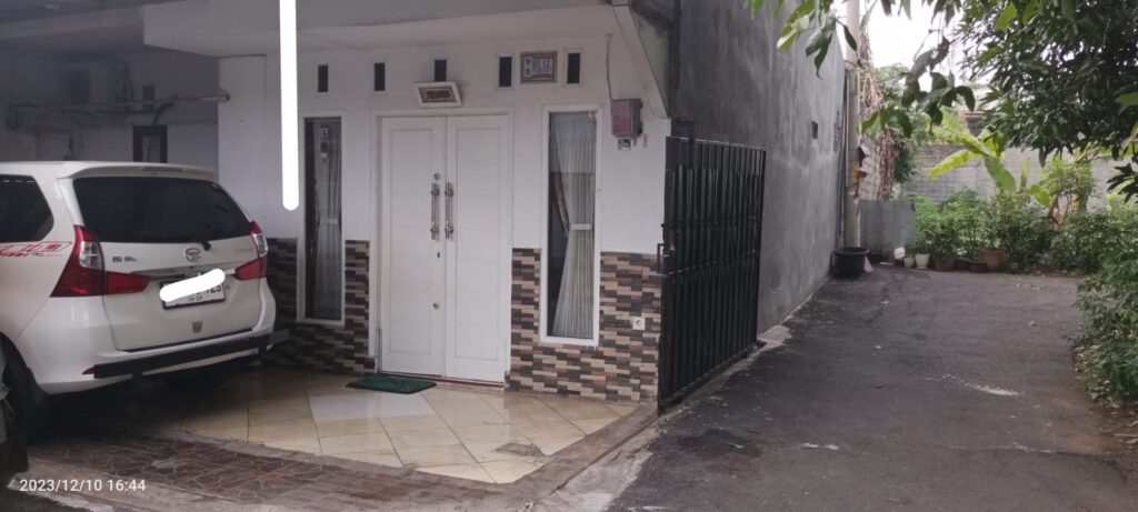 Di JUAL Rumah dengan alamat, Jl. Persatuan 1 Rt09-08 no 12 Kel Kelapa Dua Wetan kec Ciracas kab Jakarta Timur